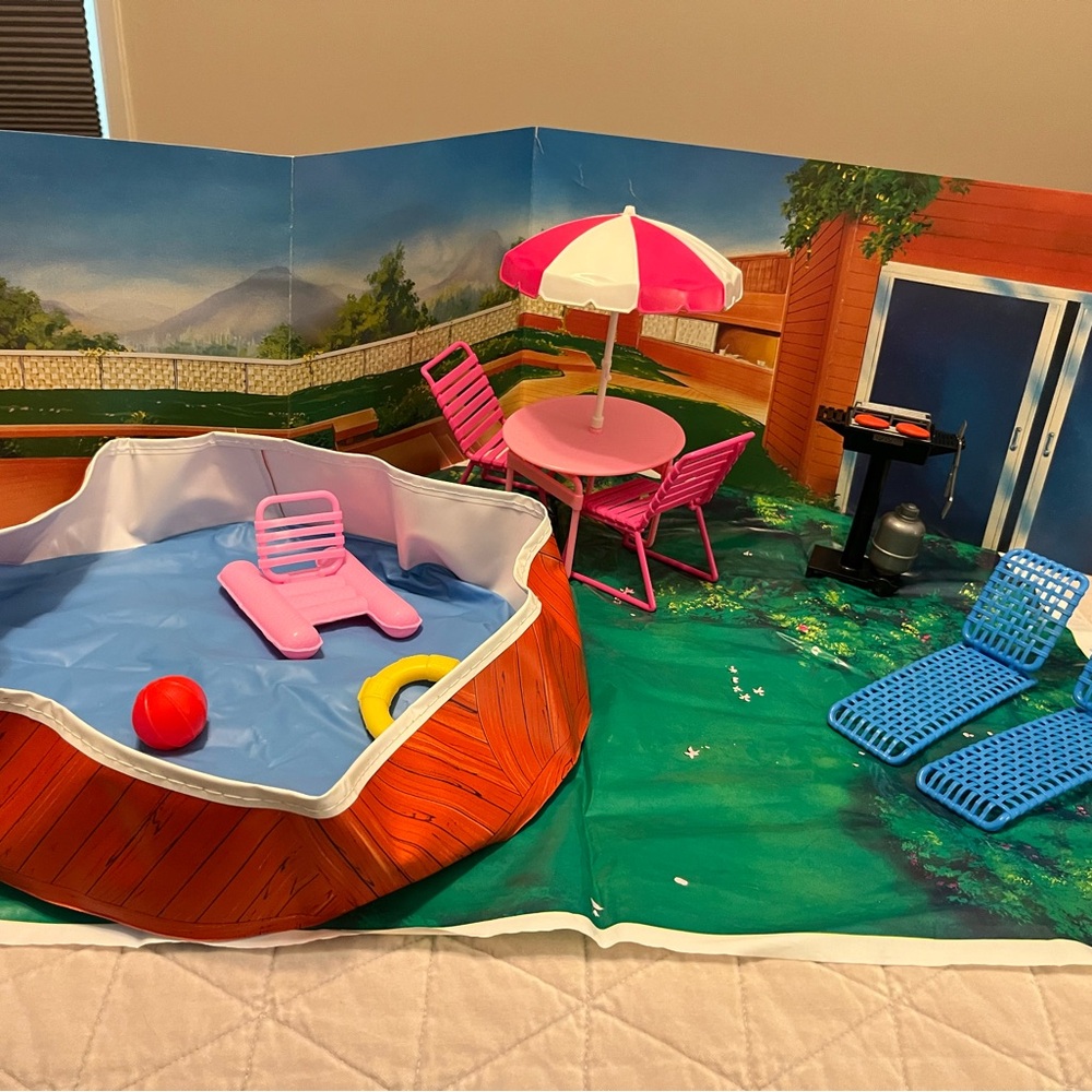 Barbie 1980s Pool Party Play Set